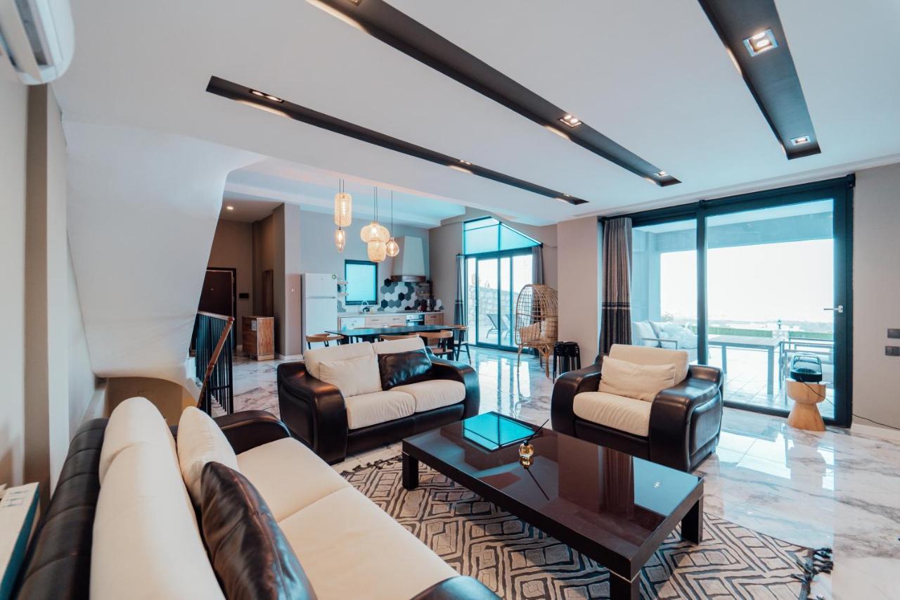 Fortunella Suites Finike Bagian luar foto