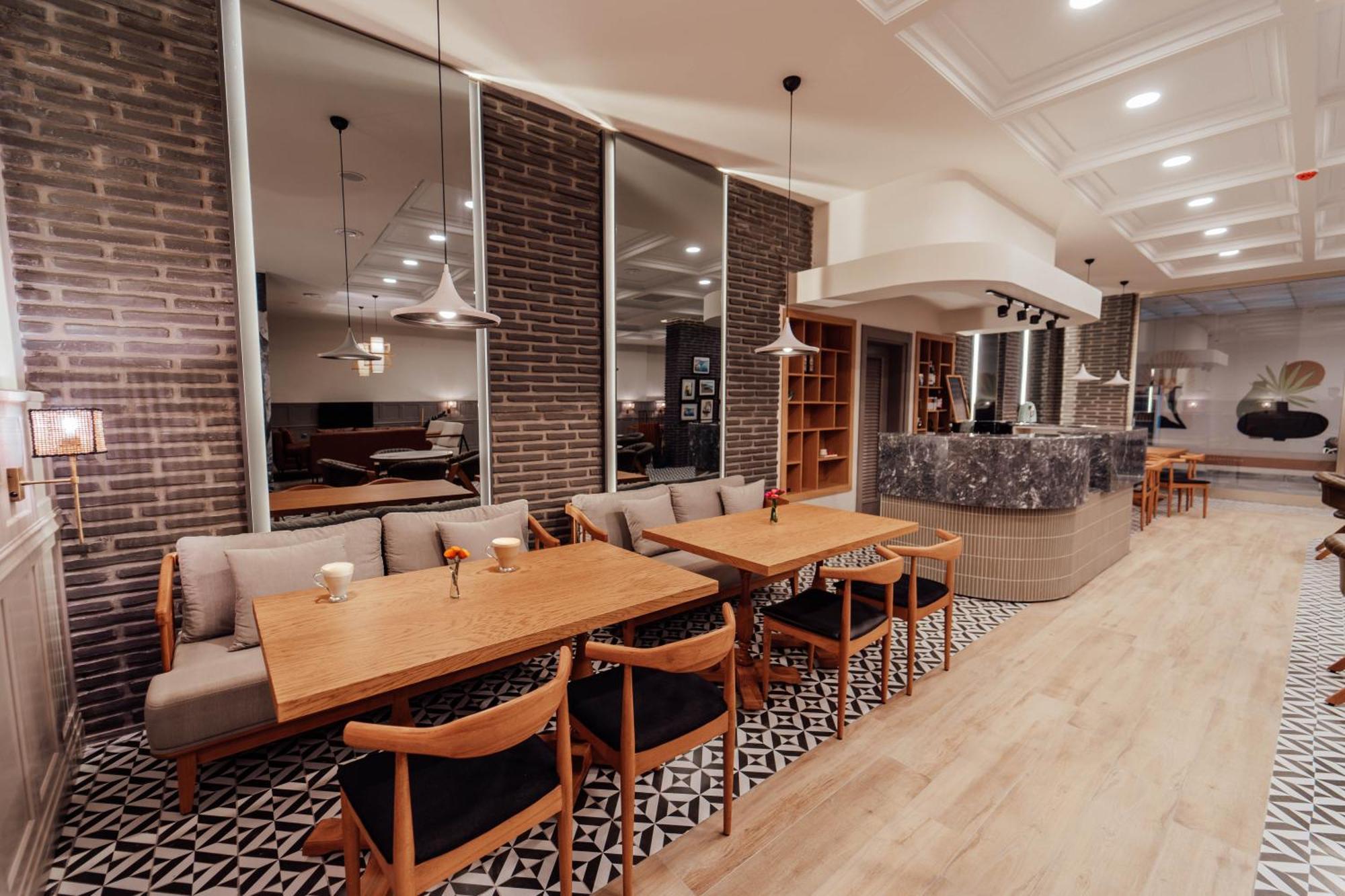 Fortunella Suites Finike Bagian luar foto