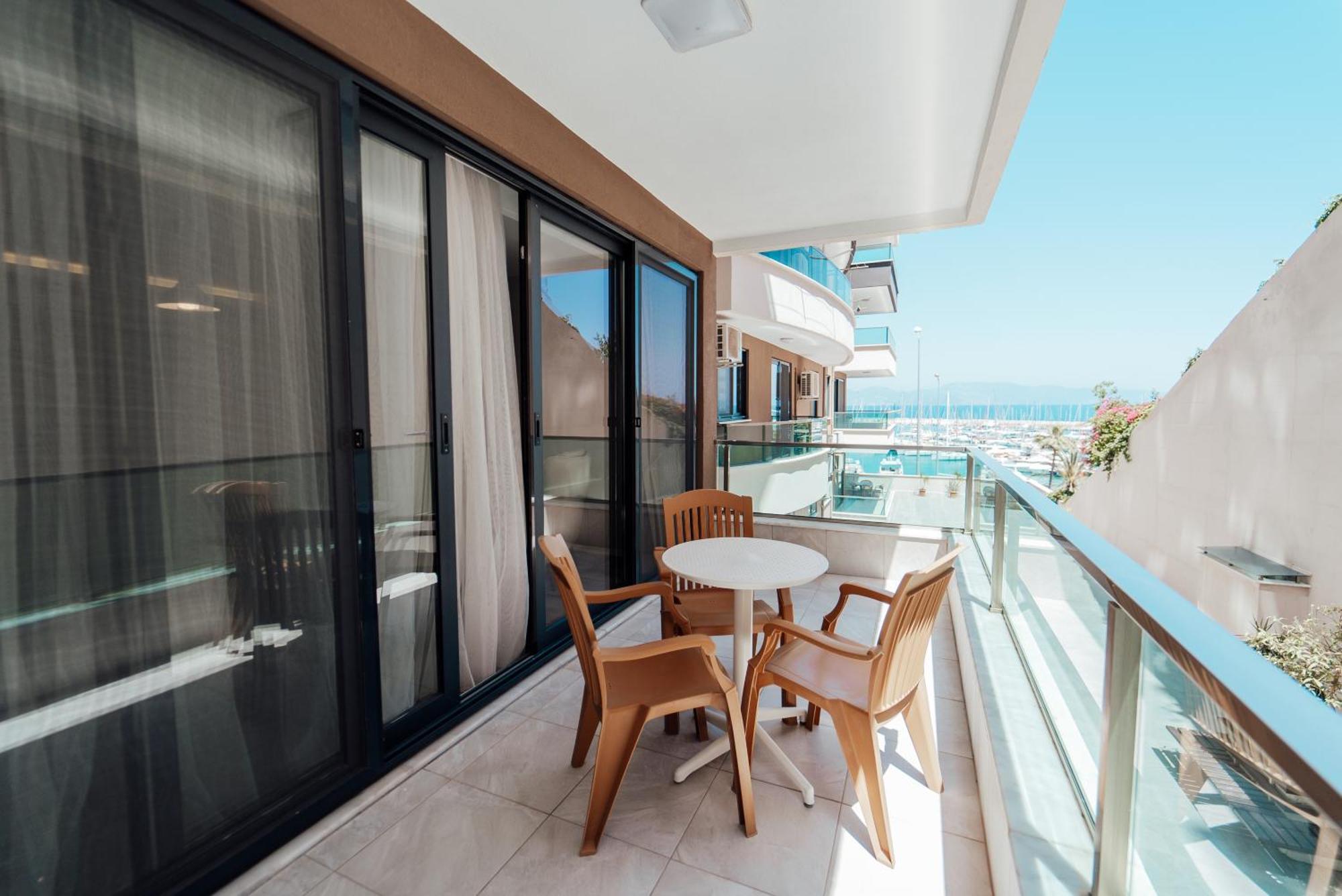 Fortunella Suites Finike Bagian luar foto